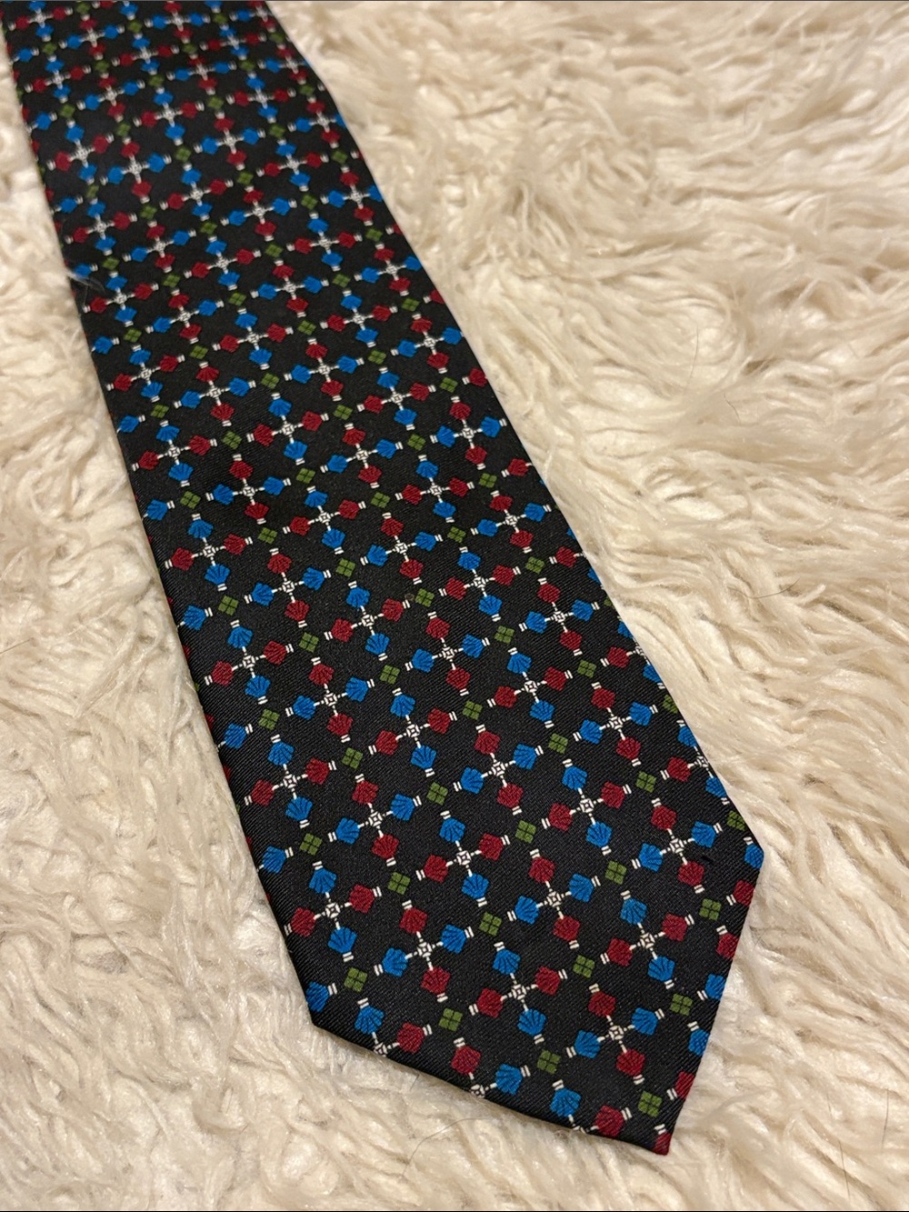 Fun patterned tie - Picture 2 of 2